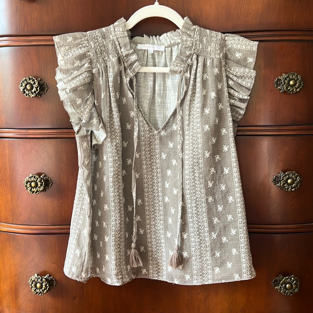 Olivaceous Top